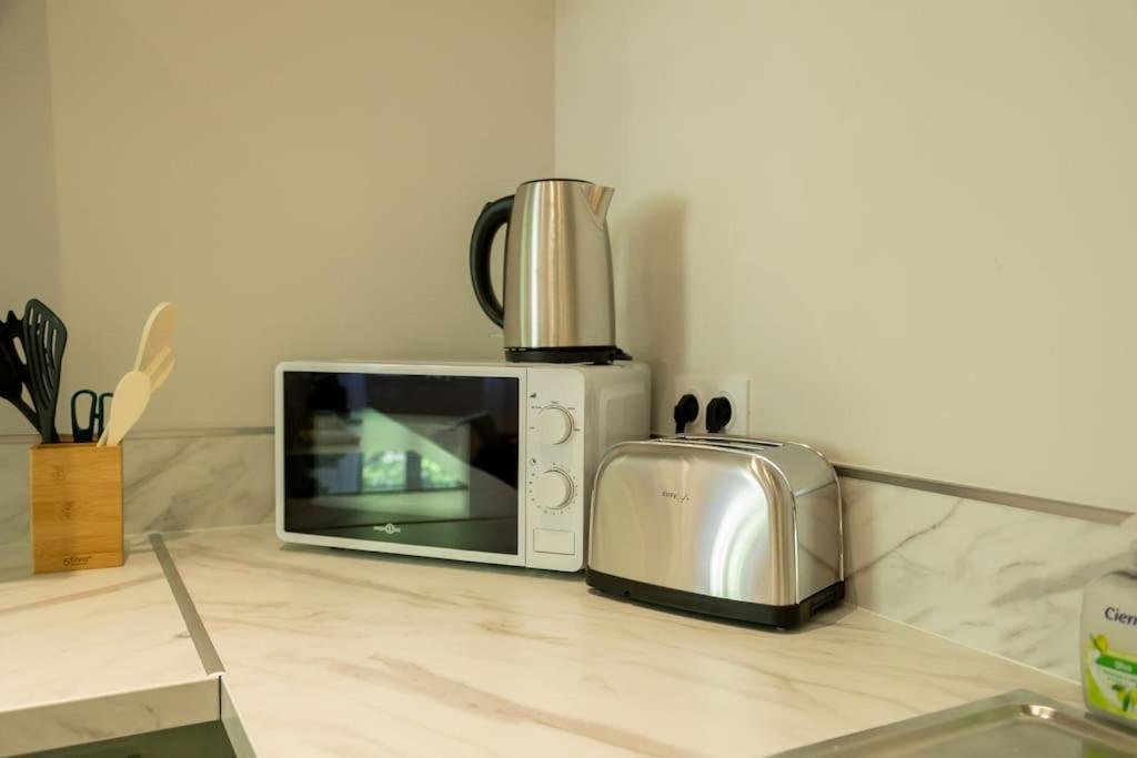 Le Pearl Appartement De Charme En Bord Riviere Collobrières المظهر الخارجي الصورة